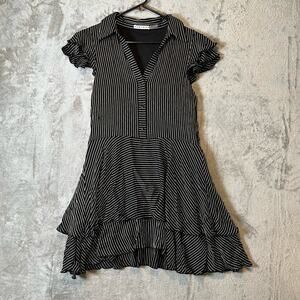 Alice + Olivia Moore Mini Dress in Black‎ White Pinstripe Sz 10 Career Office